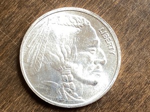 lot 14 image: (1) Buffalo 1-Troy Ounce Silver Round Bullion