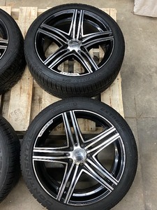 lot 1 image: (4) Continental Tires With 18 Wheels