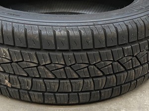 lot 10 image: (1) Continental 17 Tire