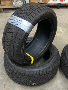 lot 12 image: Set Of (4) Bridgestone Blizzak 19 Tires