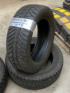 lot 15 image: Set Of (4) Goodyear 18 Tires With Wheels