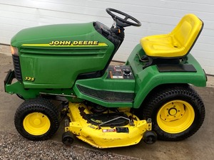 lot 1-B image: John Deere 325 Lawn Tractor