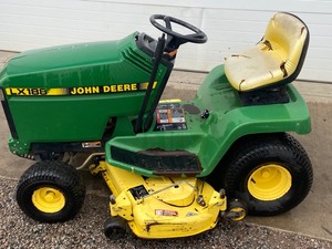 lot 1-D image: John Deere LX180 Lawn Tractor