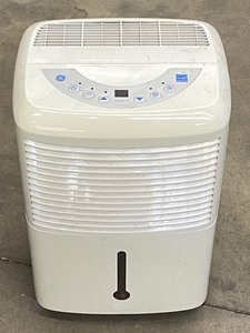 lot 10 image: GE Dehumidifier