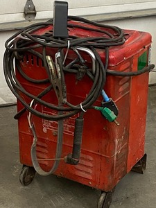 lot 7 image: Forney Arc Welder