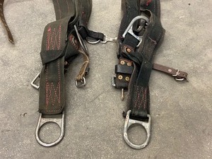 lot 37 image: Lot Of (2) Commercial Tree-Climbing Safety Harness