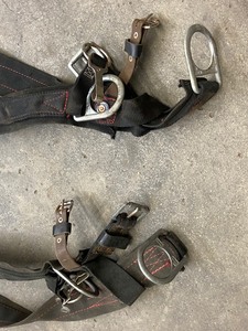 lot 38 image: Lot Of (2) Commercial Tree-Climbing Safety Harness