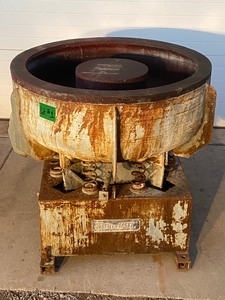 lot 1 image: Ultra-Matic VB-70 Parts Tumbler