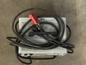 lot 13 image: APA Battery Charger