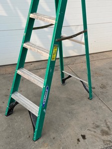 lot 28 image: Werner 6ft Step Ladder