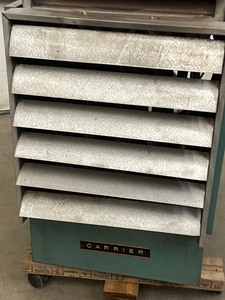 lot 34 image: Carrier Commercial Unit Heater