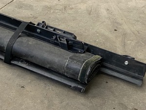 lot 26 image: 2006 Ford F150 Super Cab Roll-Up Tonneau Cover