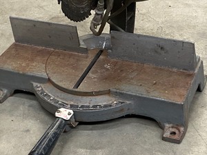 lot 7 image: Makita Miter Saw