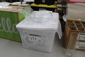 Lot of (8) Lily Bowl Glass Vases 10