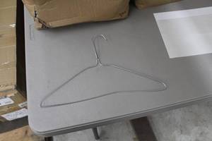 Lot of (500) Silver Wire Hangars