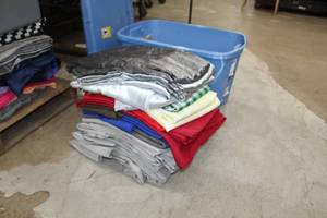 Lot of (26) Tablecloths Round 90 GrayRedBrownBlueCharcoalYellowWhiteGreenWhiteBlackWhiteSilver