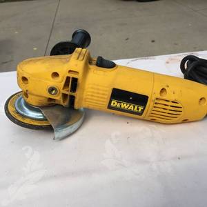 lot 23 image: Dewalt Grinder