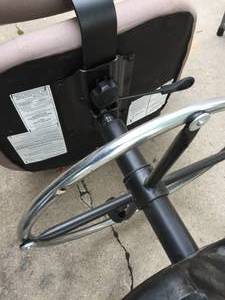 lot 37 image: Rolling Drafting Stool