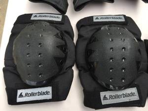 lot 106 image: Lot of Knee And Elbow Pads