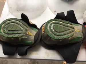 lot 129 image: Two ANSI 287 Face Masks, AWP Knee Pads, Lifting Straps, And More