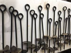 lot 158 image: Yard Stakes