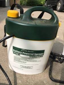 lot 192 image: Garden Sprayer Lot