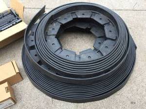 lot 206 image: Easy-Flex No Dig Lawn Edging