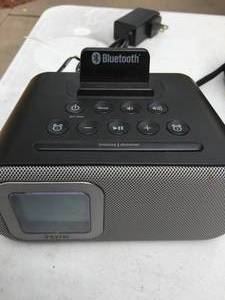 lot 210 image: Electronics Lot