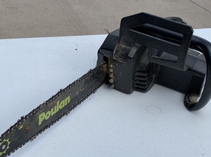 lot 62 image: Poulan Chain Saw