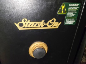 lot 226 image: Stack On Gun Safe