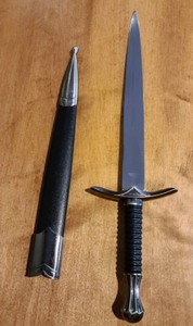 lot 253 image: Dagger with Sheath