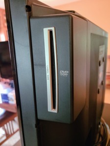 lot 305 image: 26 Sharp TVDVD Combo