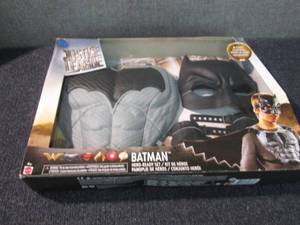 Justice League Batman Hero Ready Se...