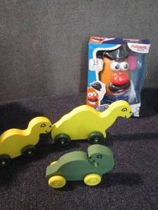 Dinosaur Family, Mr. Potato Head W2...