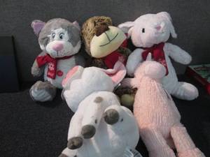 5 Assorted Plush Animals W4...
