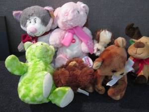7 Assorted Plush Animals W3...