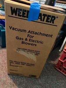 lot 13 image: WeedEater Super Blower