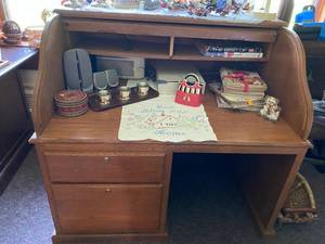 lot 2 image: Roll Top Desk