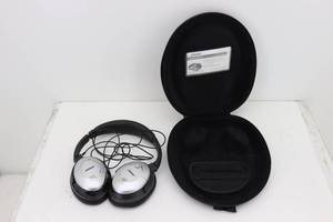 lot 13 image: Bose Quiet Comfort 15 Headphones