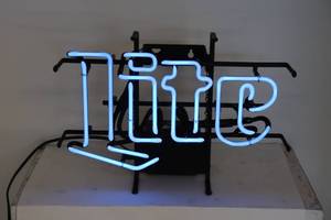 lot 43 image: Lite Neon Sign