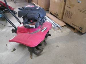 lot 12 image: Husky Gas Front Tine Cultivator 5.0HP158CC Briggs & Straton Motor Adjustable Tilling Widths 12 , 22 , 24 10
