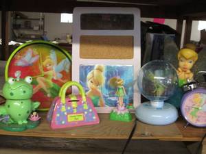 lot 40 image: Tinkerbell Clocks, Lights, Corkboar...