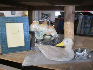 lot 42 image: Duck Planter Lamp, Wooden Duck Dc...