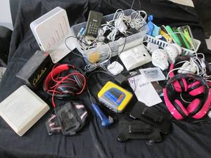 lot 57 image: Cabelas Rechargeable Battery, Otte...