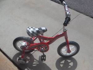 lot 43 image: 12 Micargi Boys BMX Bike, Red-Not used