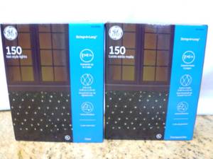 lot 25 image: GE String-A-Long 6-ft x 4-ft Constant White Incandescent Mini Plug-In Christmas Net Lights SKU1295959 Retails $14.98 Qty (2)-New