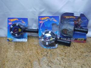 lot 58 image: Hot Wheels Rev Grip Qty(3)-Not used