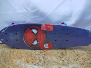 lot 56 image: Playwheels Spider-Man Kids 21 Complete Skateboard, Retails $19.99-Not used