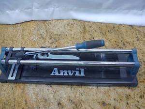 lot 33 image: 14 Profesional Tile Cutter-Good Condition