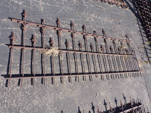 lot 52 image: Antique Vintage Ornate Wrought Iron Fence